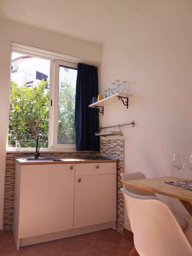 Apartmani Bonavia เยลซา ภายนอก รูปภาพ